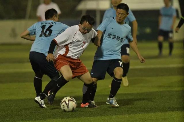 意甲-劳塔罗哲科梅开二度 国际米兰6-0维罗纳